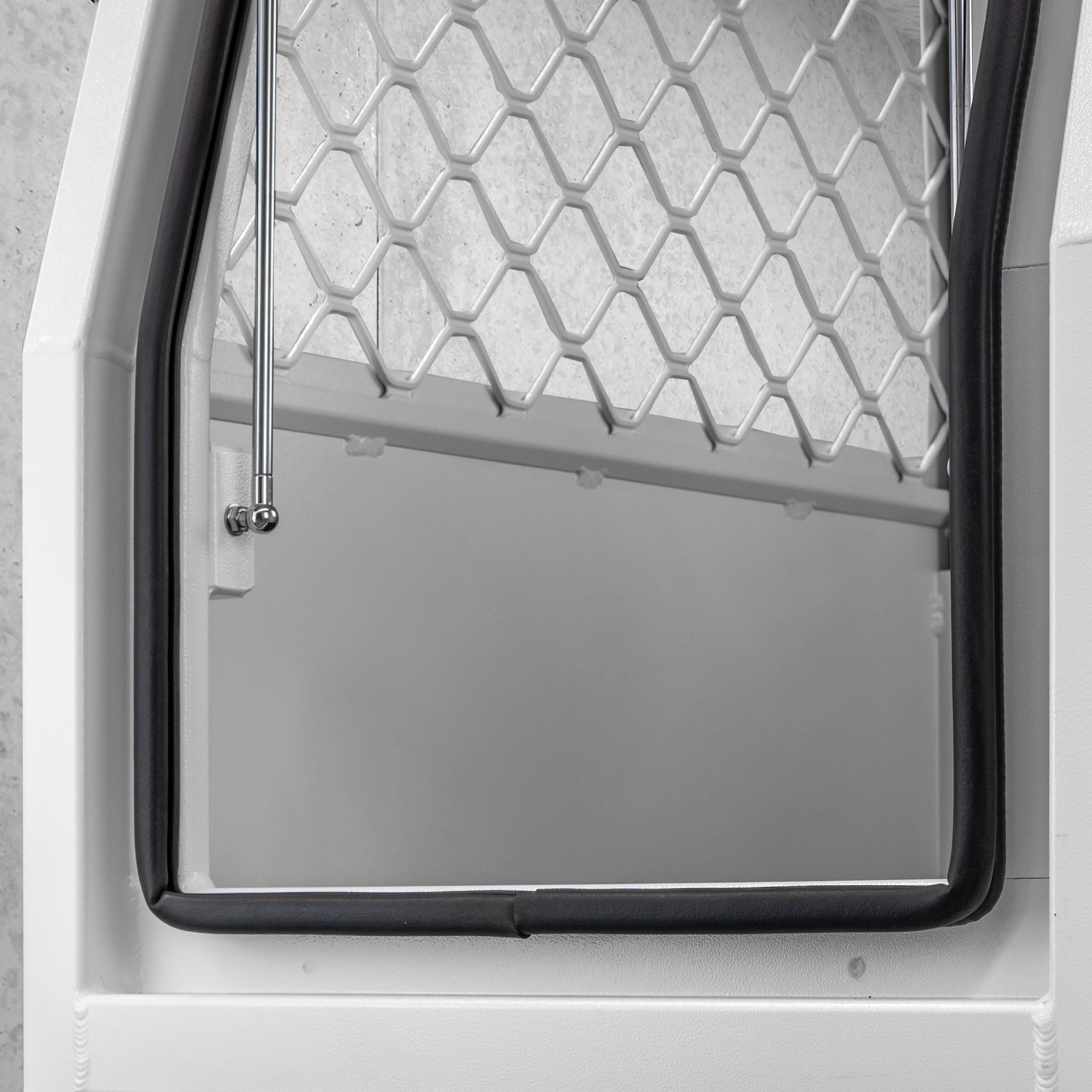 600mm Dog Box - White - Image 11