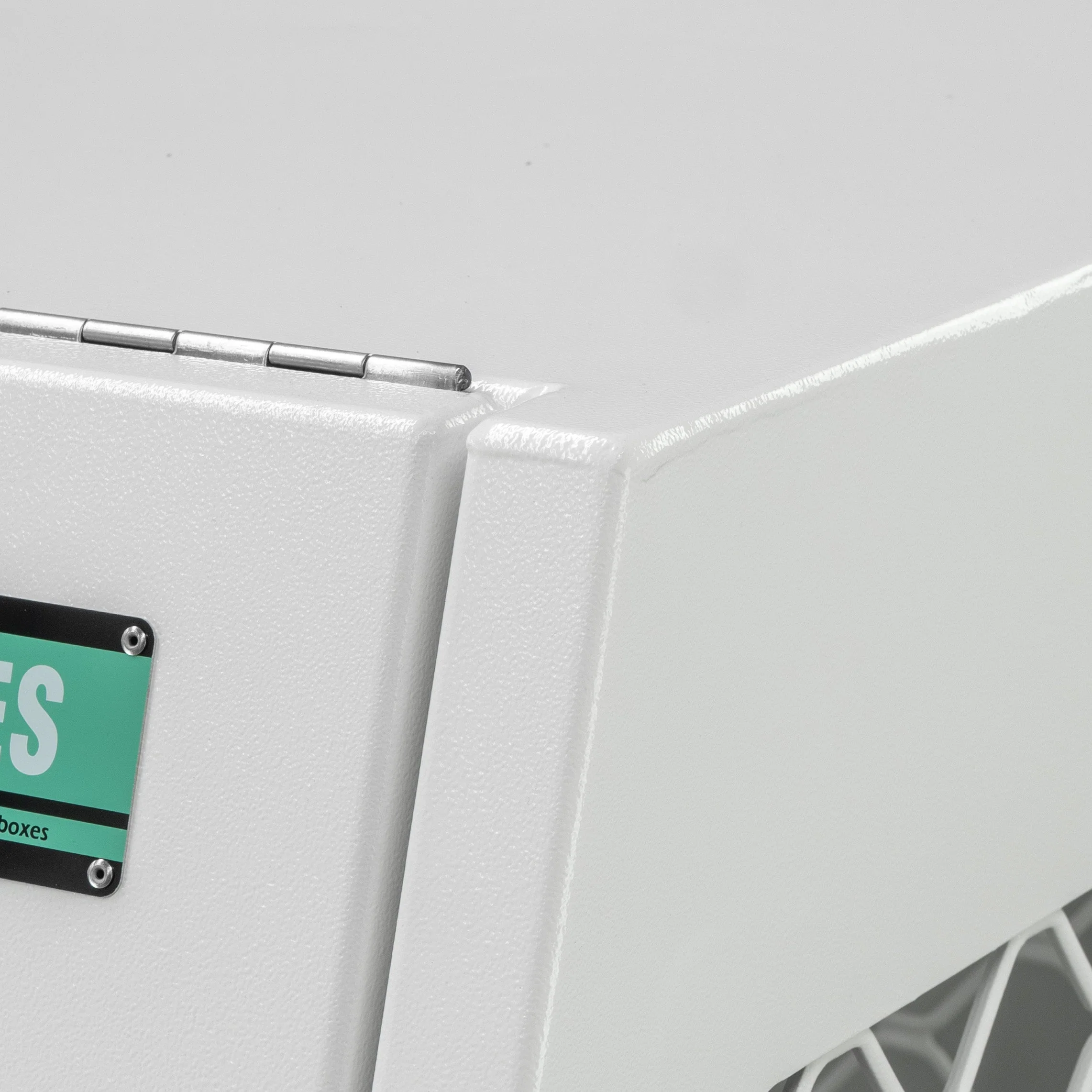 600mm Dog Box - White - Image 3