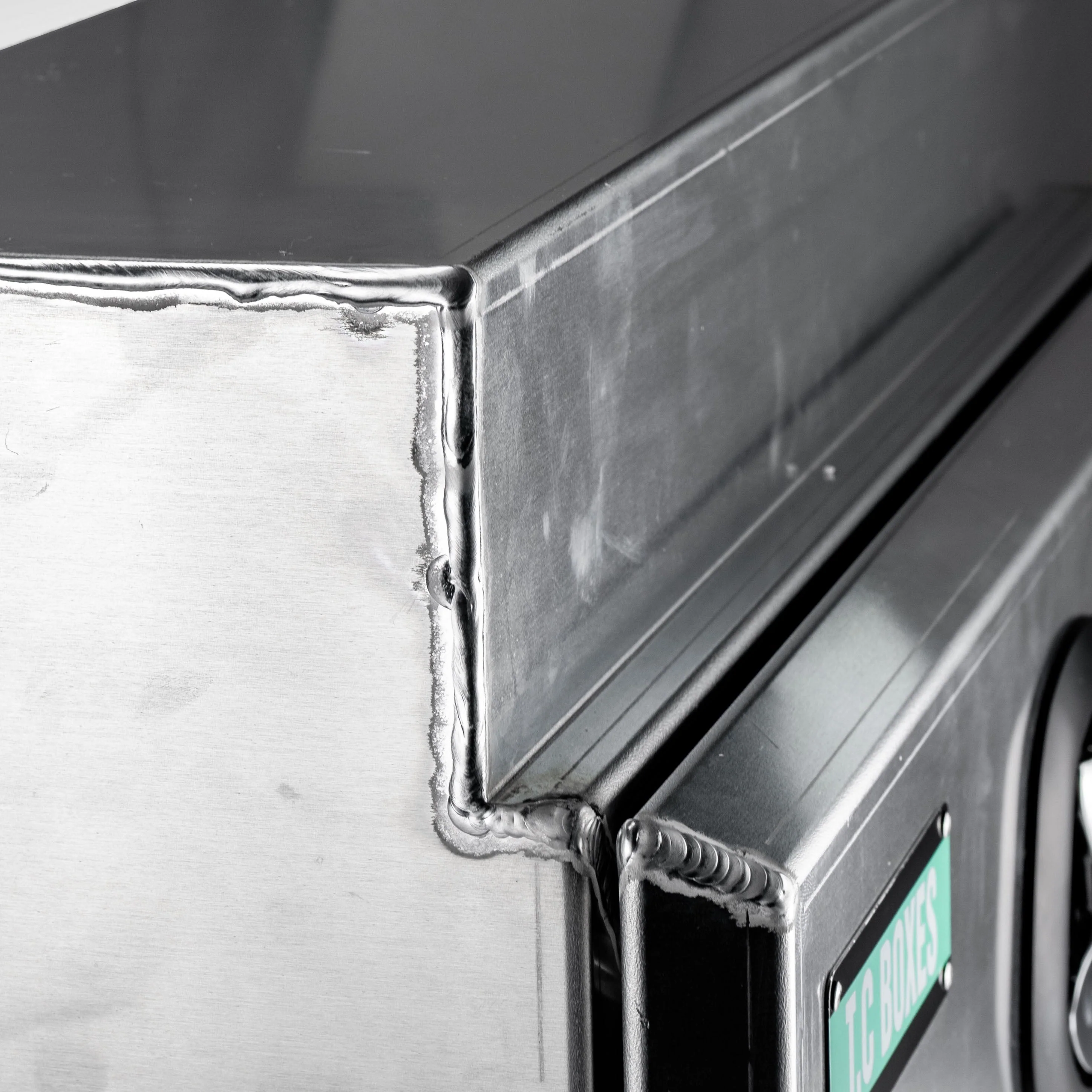 750mm Square Under Tray Toolbox (Pair) - Alloy - Image 4