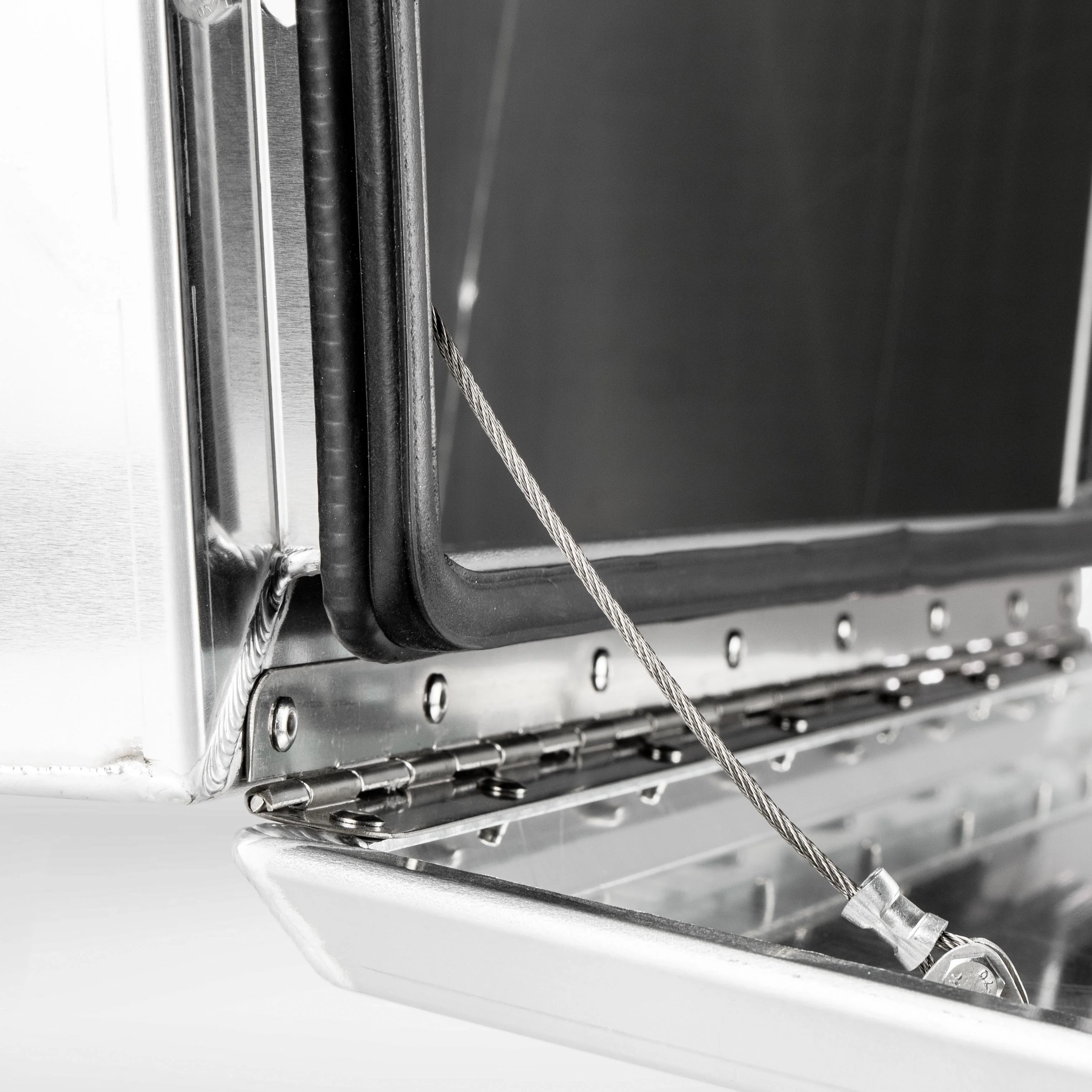 900mm Tapered Under Tray Toolbox (Pair) - Alloy - Image 7