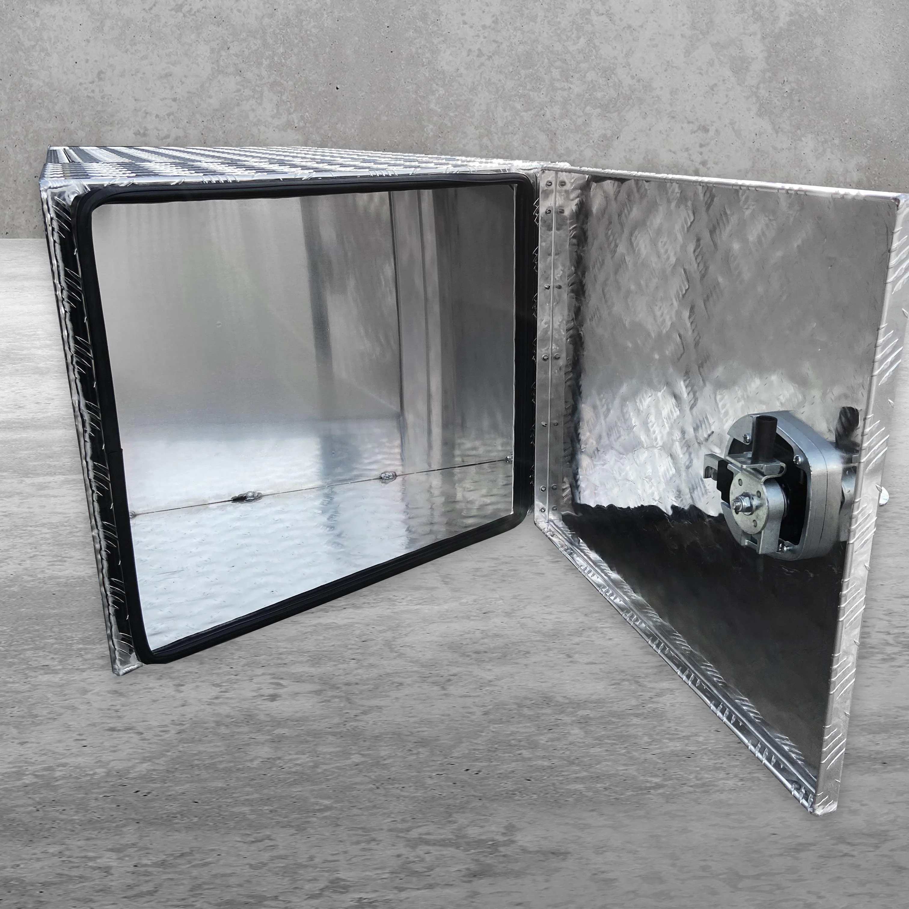 Trailer/Caravan Storage Box - C/Plate - Image 10